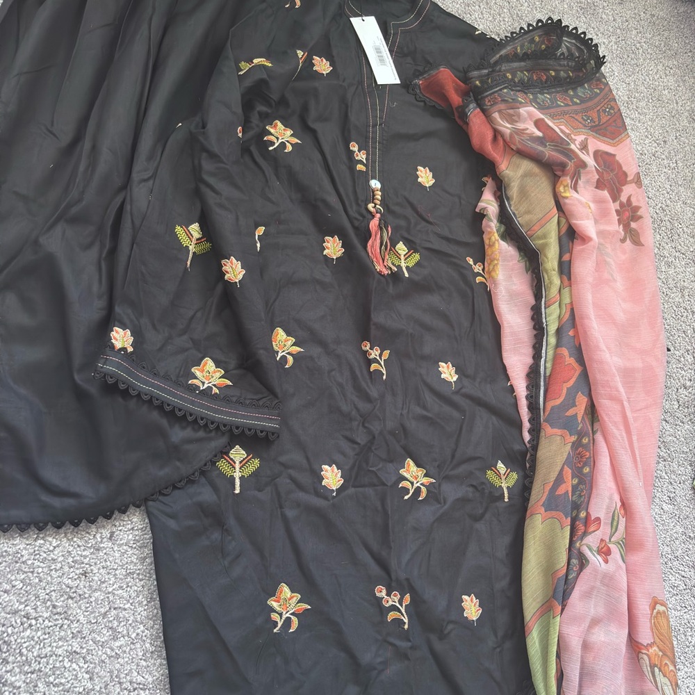 Embroidered Black and Pink Dress with Tassel Detail Pakistani 3 piece suit